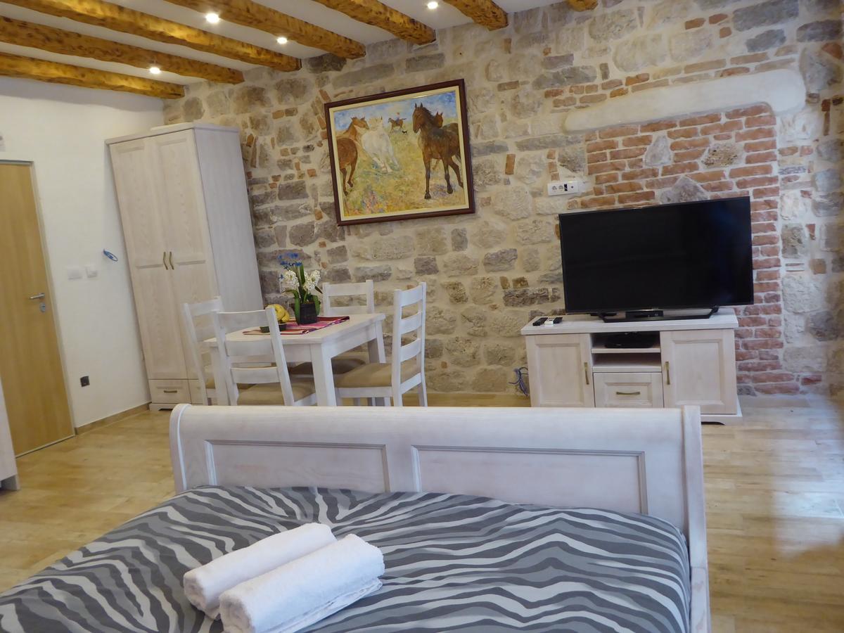 Apartments Dukic Kotor Ngoại thất bức ảnh