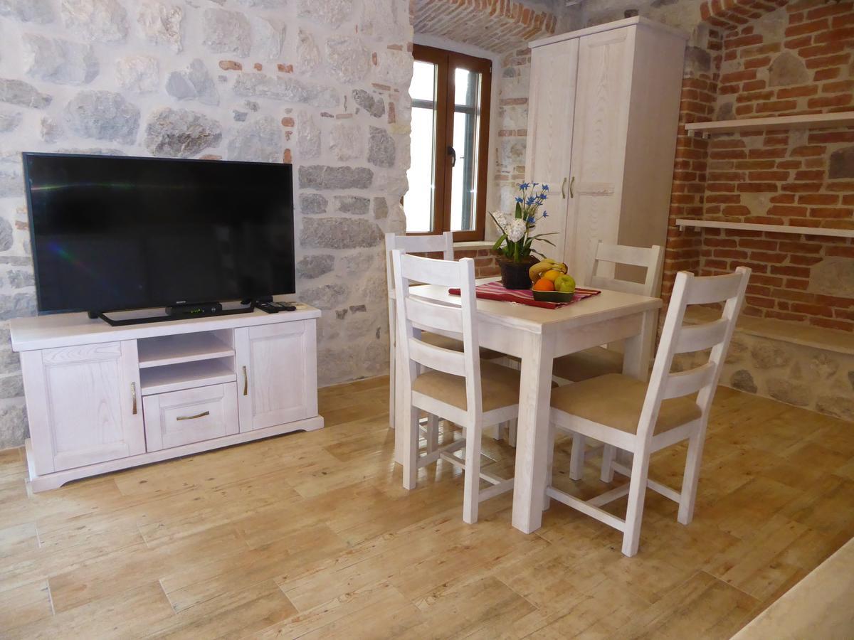 Apartments Dukic Kotor Ngoại thất bức ảnh